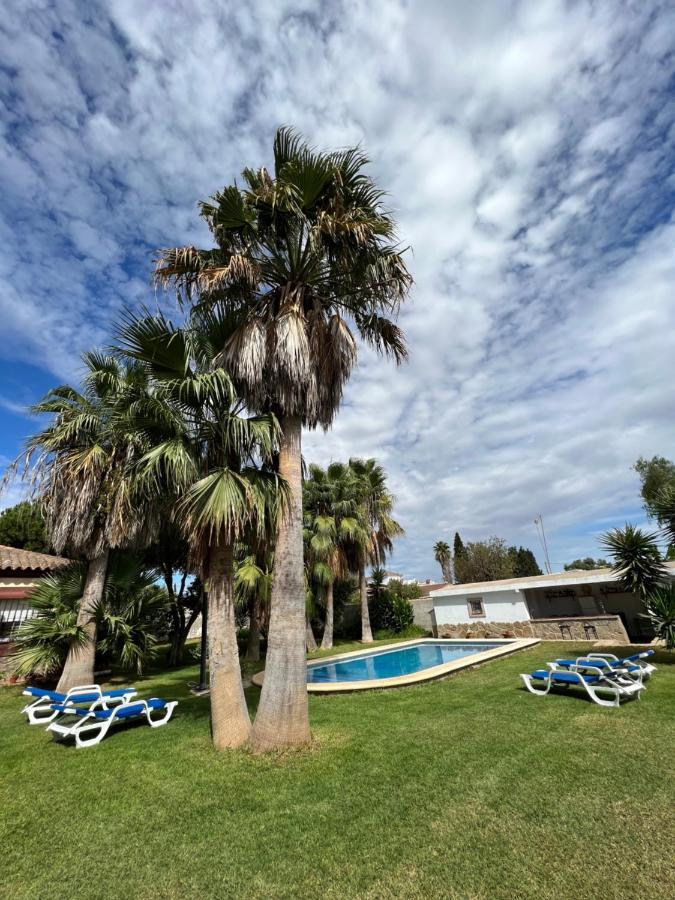 Chalet En La Barrosa, Piscina+Bbq+Grifo De Cerveza Chiclana de la Frontera Bagian luar foto