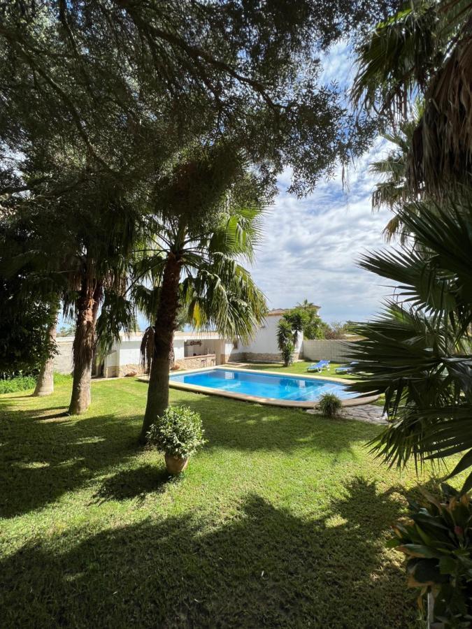 Chalet En La Barrosa, Piscina+Bbq+Grifo De Cerveza Chiclana de la Frontera Bagian luar foto
